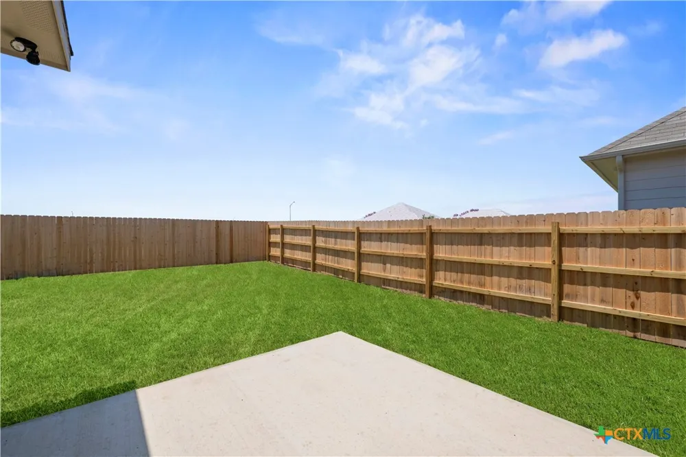 420 Honeydew Way Seguin, TX 78155