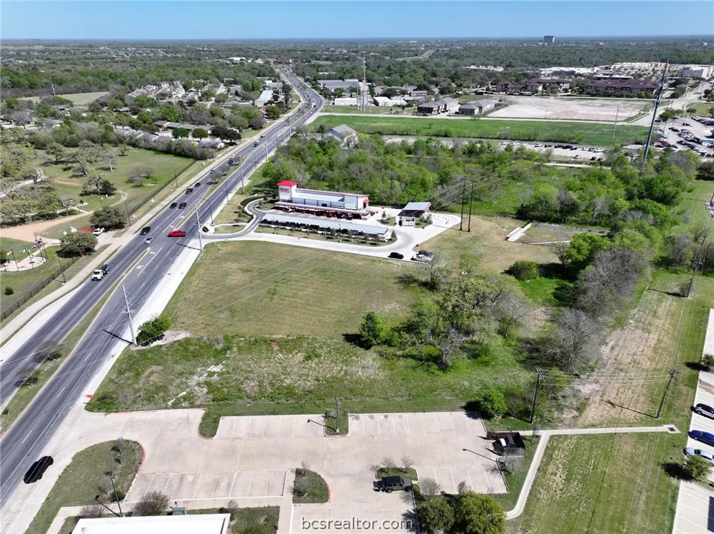 2414 Boonville Road Bryan, TX 77802