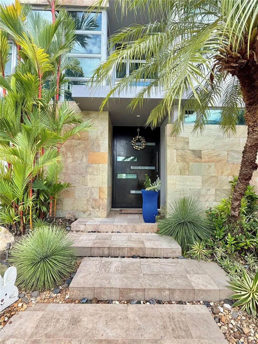 24 CALLE 3 SENDEROS DE MONTEHIEDRA San Juan, PR 00926