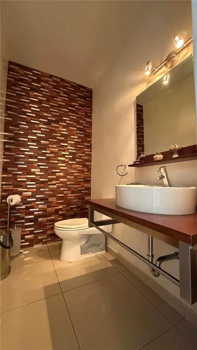 24 CALLE 3 SENDEROS DE MONTEHIEDRA San Juan, PR 00926