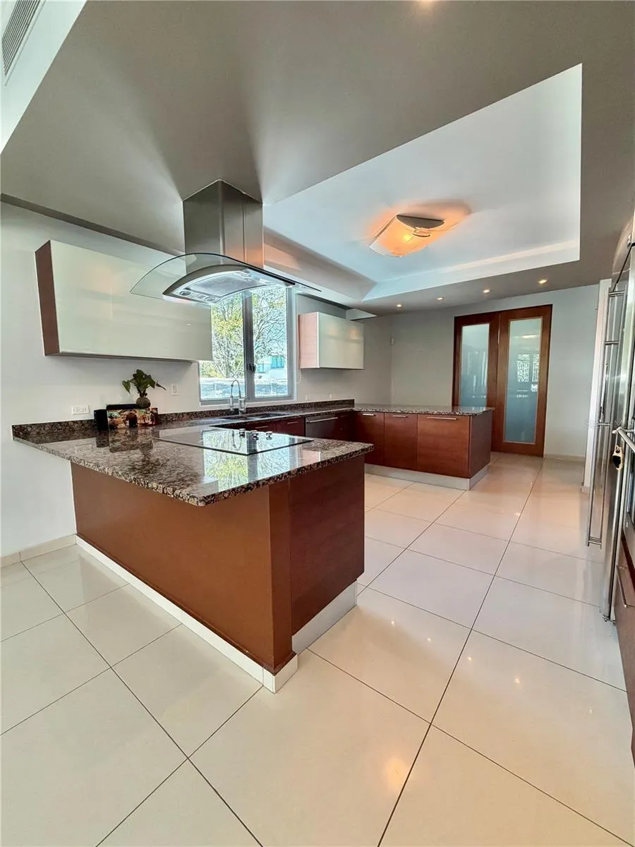 24 CALLE 3 SENDEROS DE MONTEHIEDRA San Juan, PR 00926