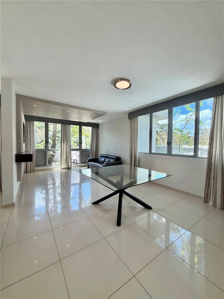 24 CALLE 3 SENDEROS DE MONTEHIEDRA San Juan, PR 00926