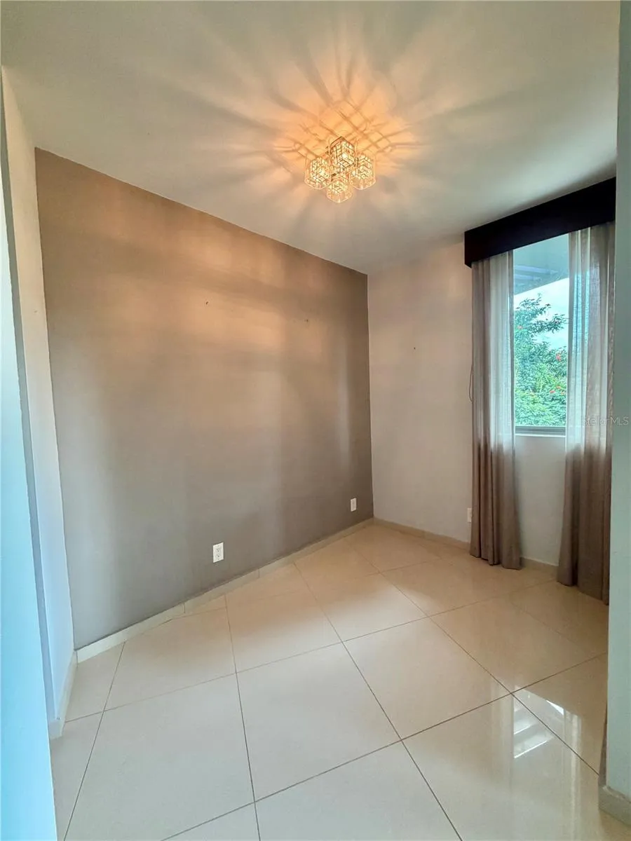 24 CALLE 3 SENDEROS DE MONTEHIEDRA San Juan, PR 00926