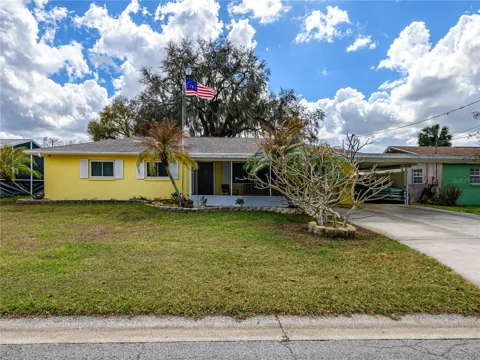 907 HILLSIDE TERRACE