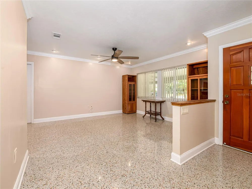907 HILLSIDE TERRACE Brandon, FL 33511
