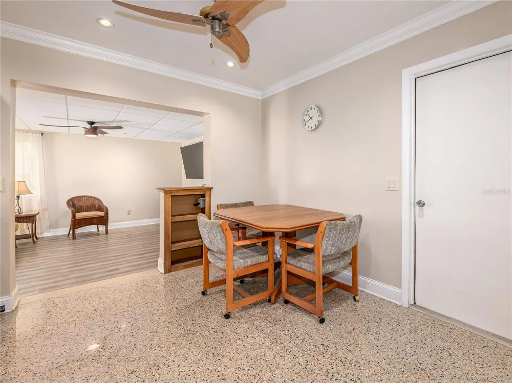 907 HILLSIDE TERRACE Brandon, FL 33511