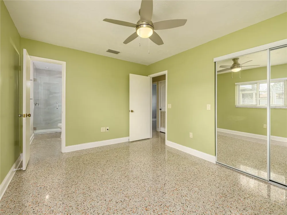 907 HILLSIDE TERRACE Brandon, FL 33511