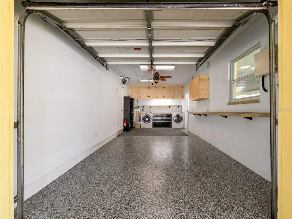 907 HILLSIDE TERRACE Brandon, FL 33511