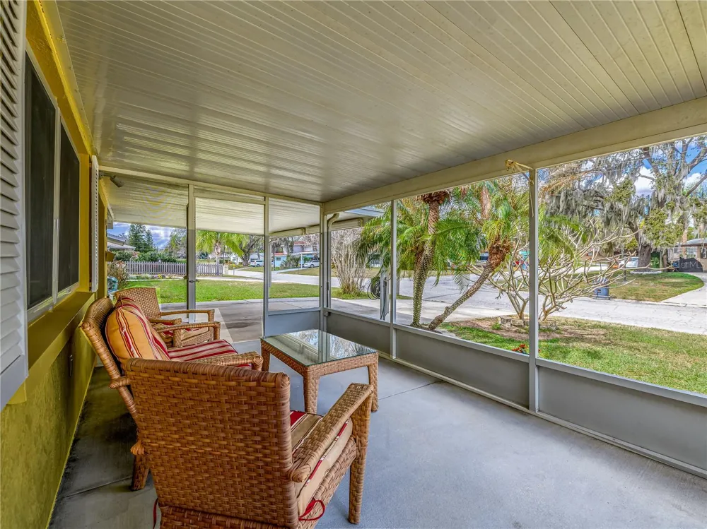 907 HILLSIDE TERRACE Brandon, FL 33511