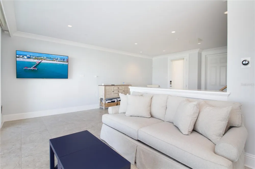 158 BRIGHTWATER DRIVE #1 Clearwater Beach, FL 33767