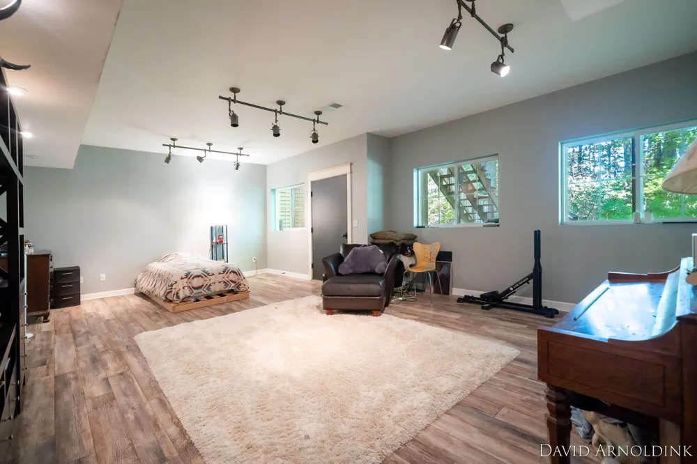 461 Island View Drive Park Township, MI 49424