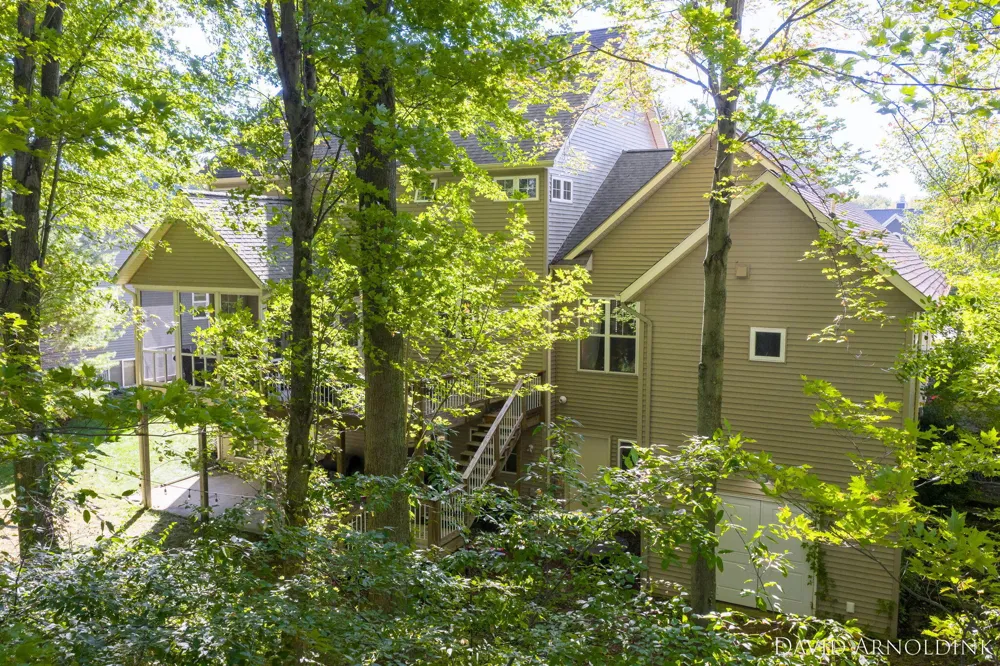 461 Island View Drive Park Township, MI 49424