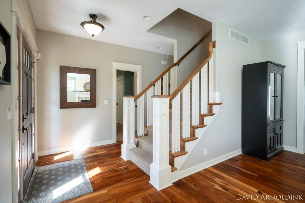 461 Island View Drive Park Township, MI 49424