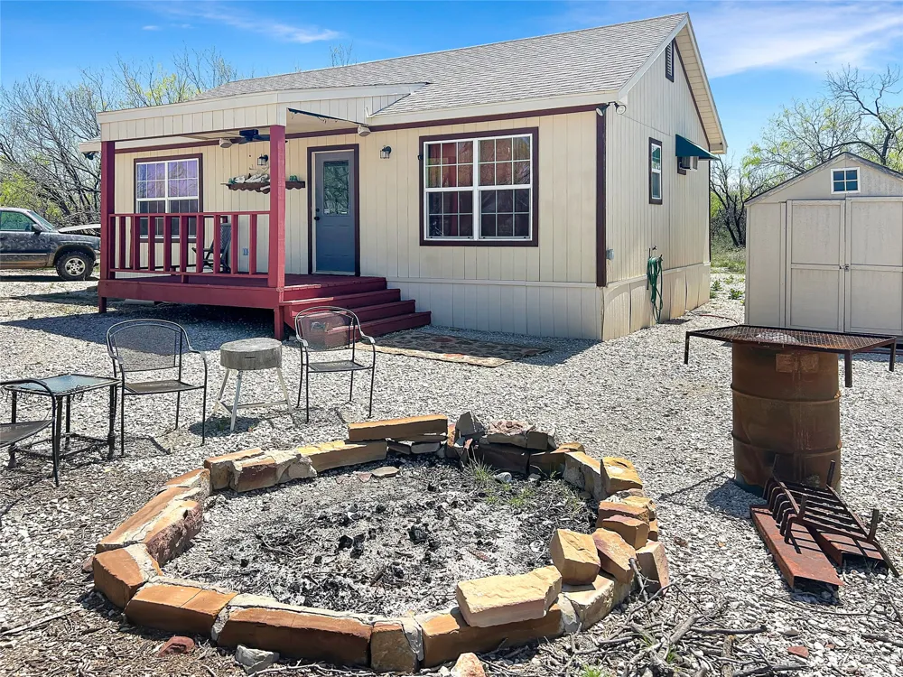 1116 County Road 107 Cisco, TX 76437