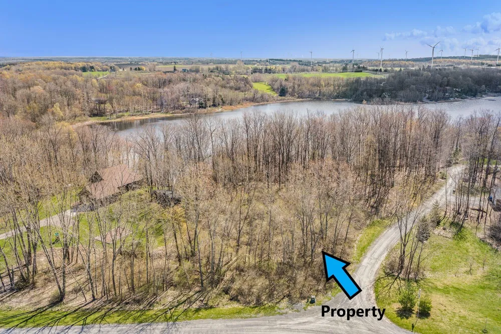 5424 W Oak Point Road Ludington, MI 49431