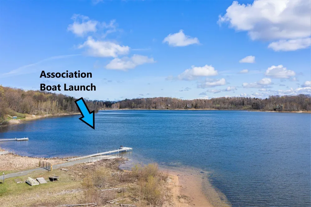 5424 W Oak Point Road Ludington, MI 49431