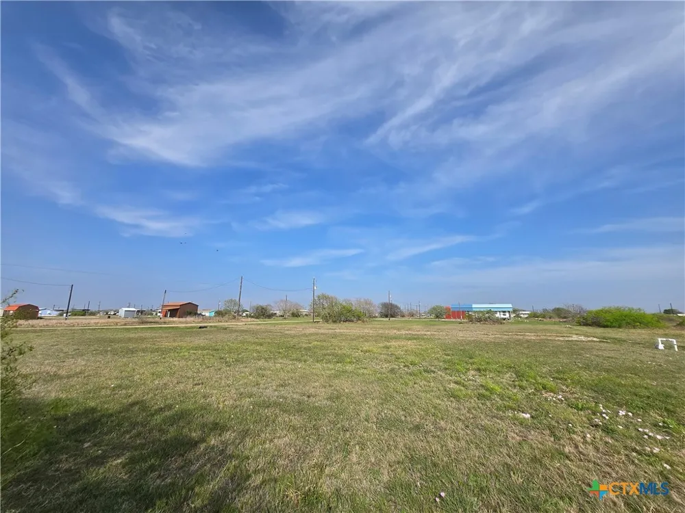 11 King Crab Road Palacios, TX 77465