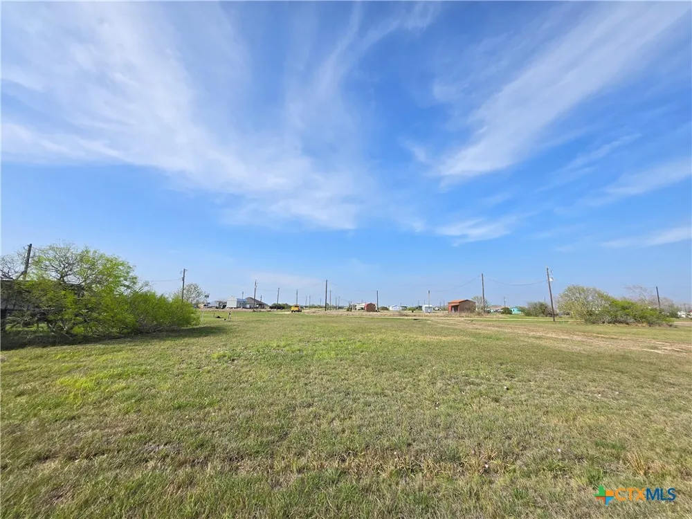 11 King Crab Road Palacios, TX 77465