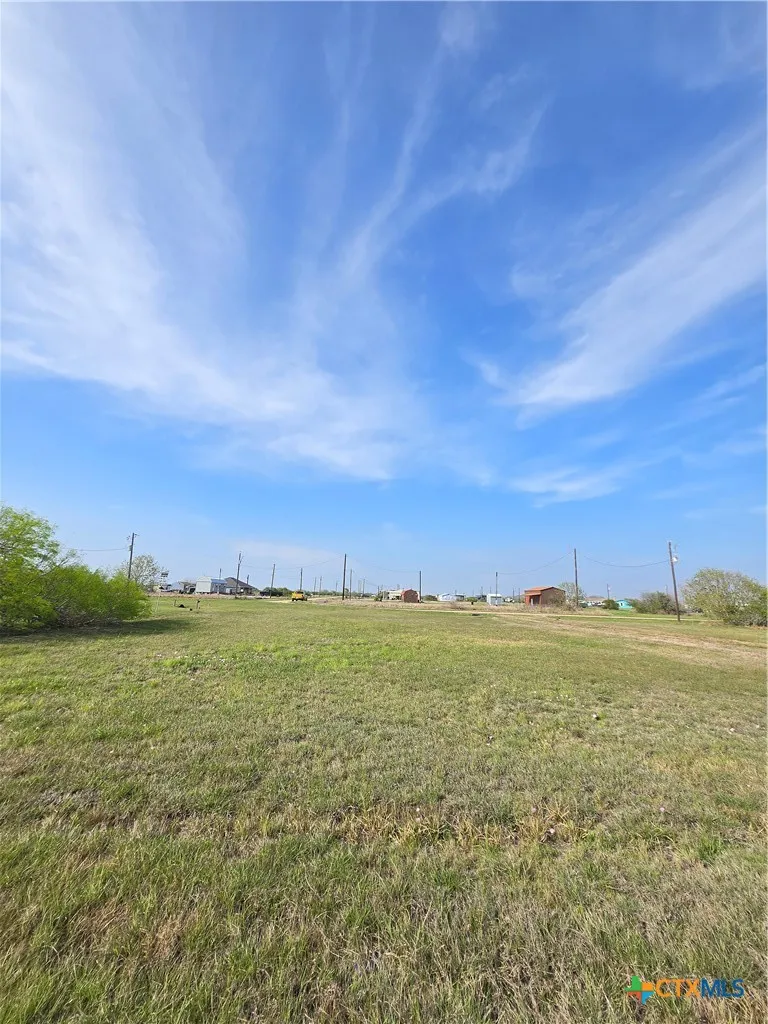 11 King Crab Road Palacios, TX 77465