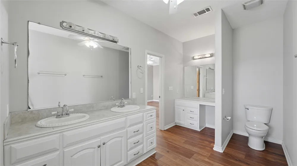 4355 SE River Road Martindale, TX 78655