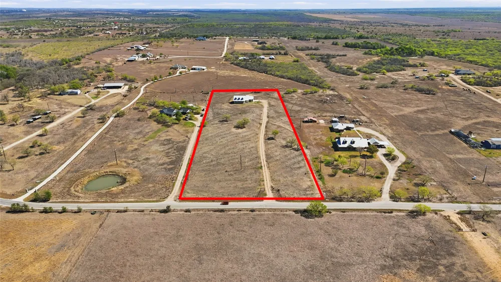 4355 SE River Road Martindale, TX 78655