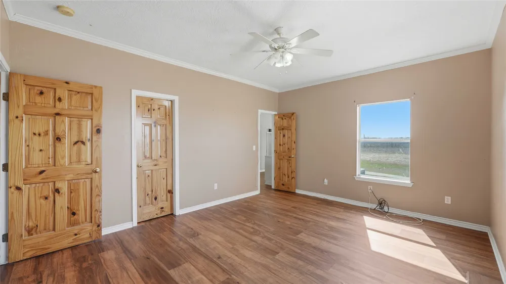 4355 SE River Road Martindale, TX 78655