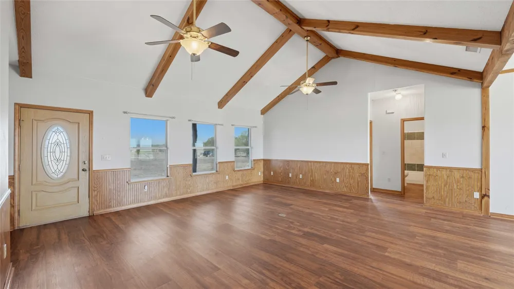 4355 SE River Road Martindale, TX 78655