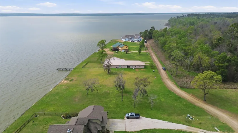 89 Bridgewater Onalaska, TX 77360