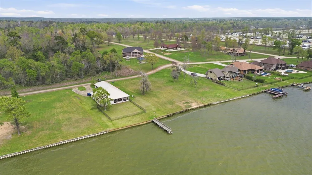89 Bridgewater Onalaska, TX 77360