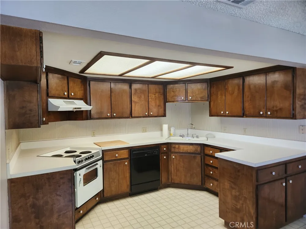 13894 Meadow Lytle Creek, CA 92358