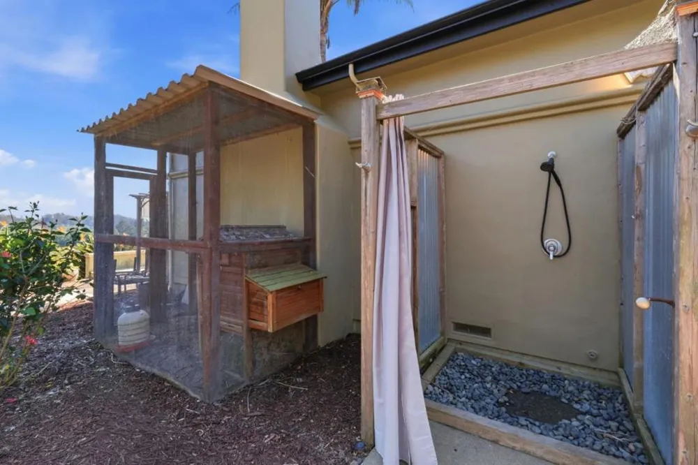 380 Mockingbird Ridge Road Watsonville, CA 95076
