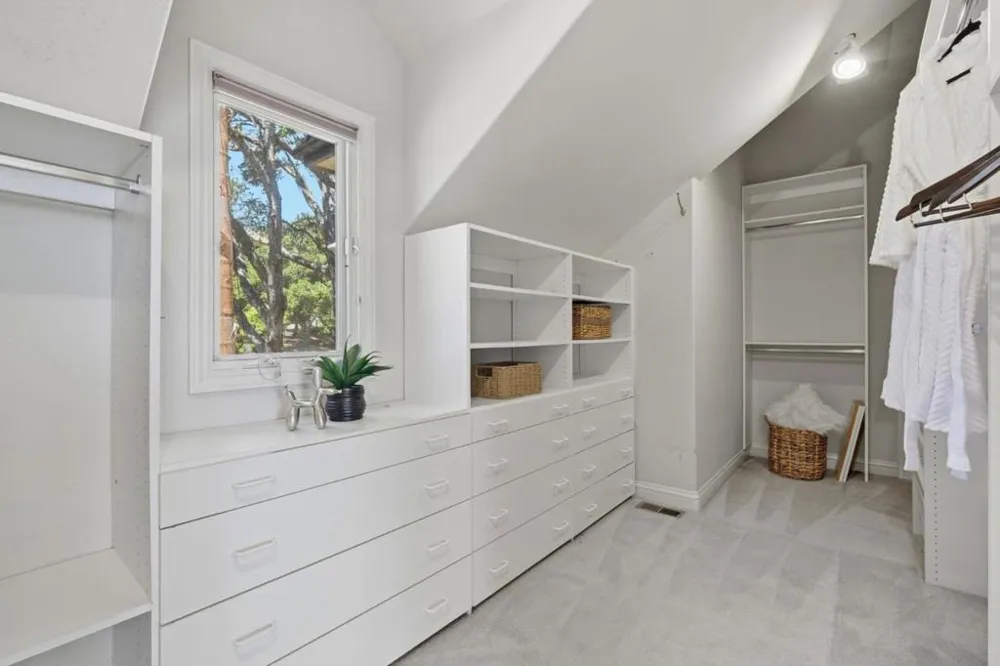 380 Mockingbird Ridge Road Watsonville, CA 95076