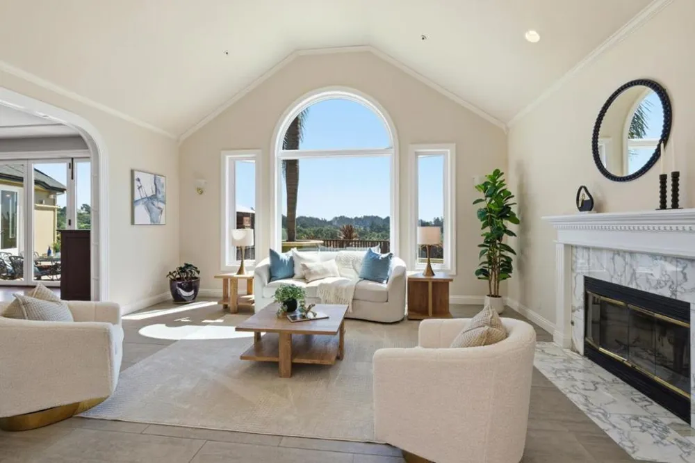 380 Mockingbird Ridge Road Watsonville, CA 95076