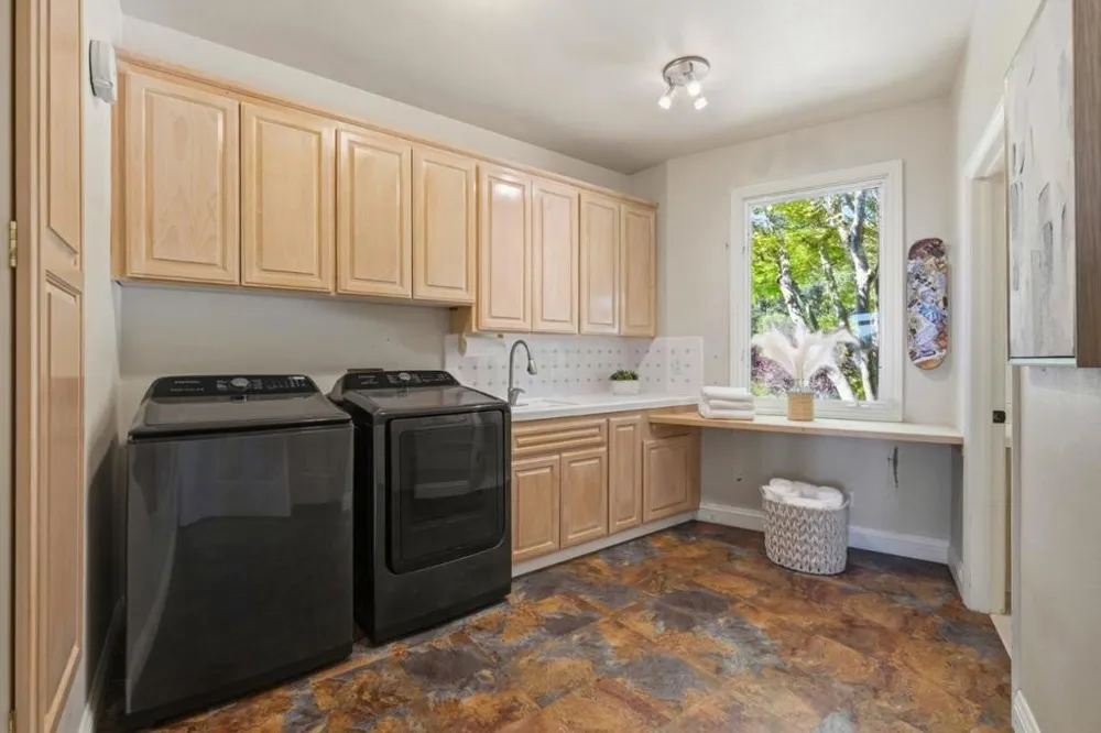 380 Mockingbird Ridge Road Watsonville, CA 95076