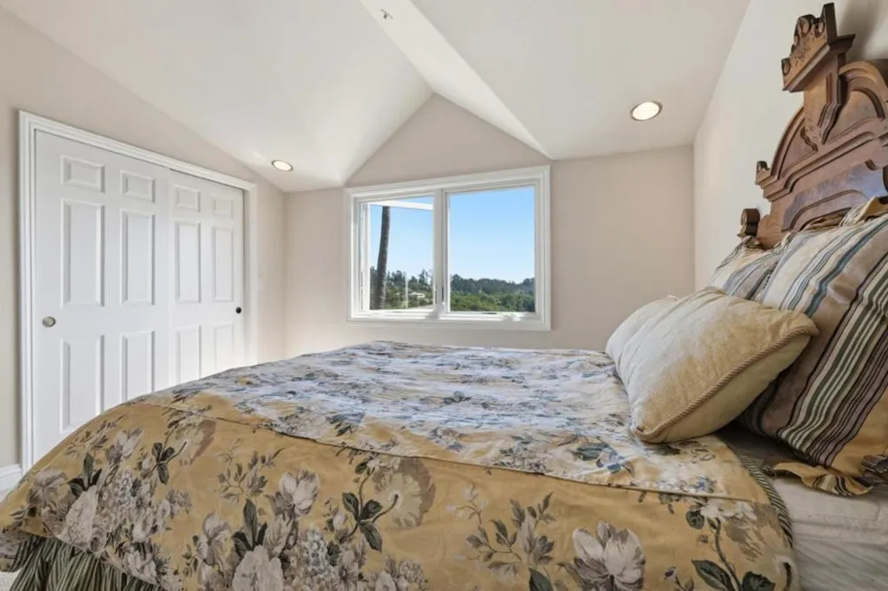 380 Mockingbird Ridge Road Watsonville, CA 95076