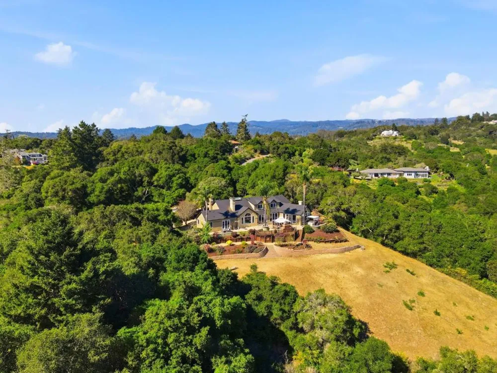 380 Mockingbird Ridge Road Watsonville, CA 95076