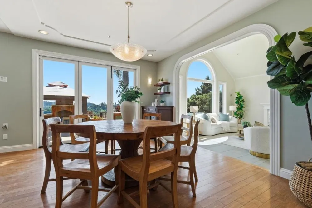 380 Mockingbird Ridge Road Watsonville, CA 95076