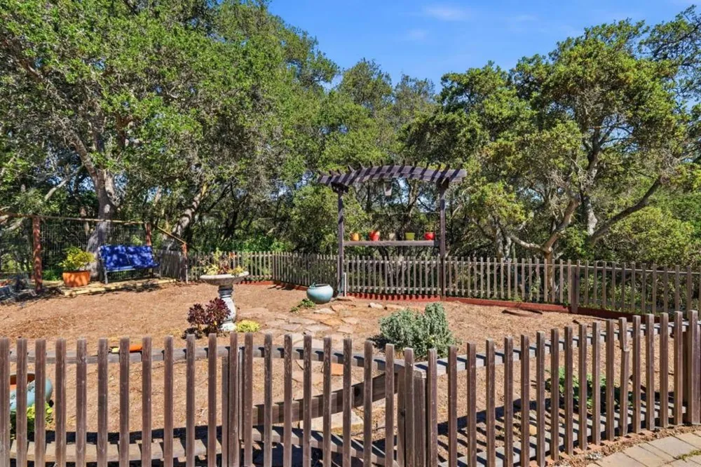 380 Mockingbird Ridge Road Watsonville, CA 95076