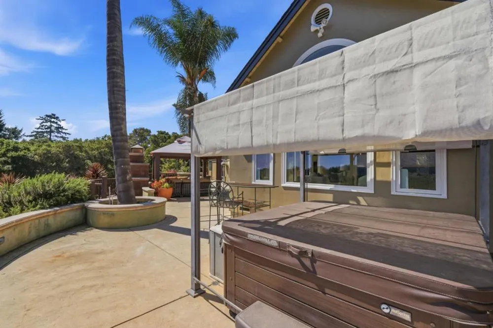380 Mockingbird Ridge Road Watsonville, CA 95076