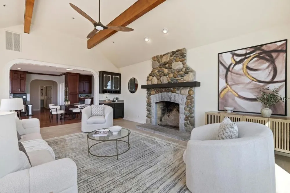 380 Mockingbird Ridge Road Watsonville, CA 95076