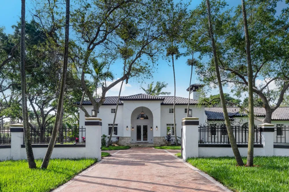 6200 SW 130th Ter Pinecrest, FL 33156