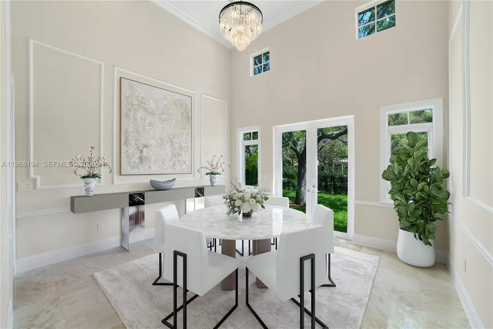6200 SW 130th Ter Pinecrest, FL 33156