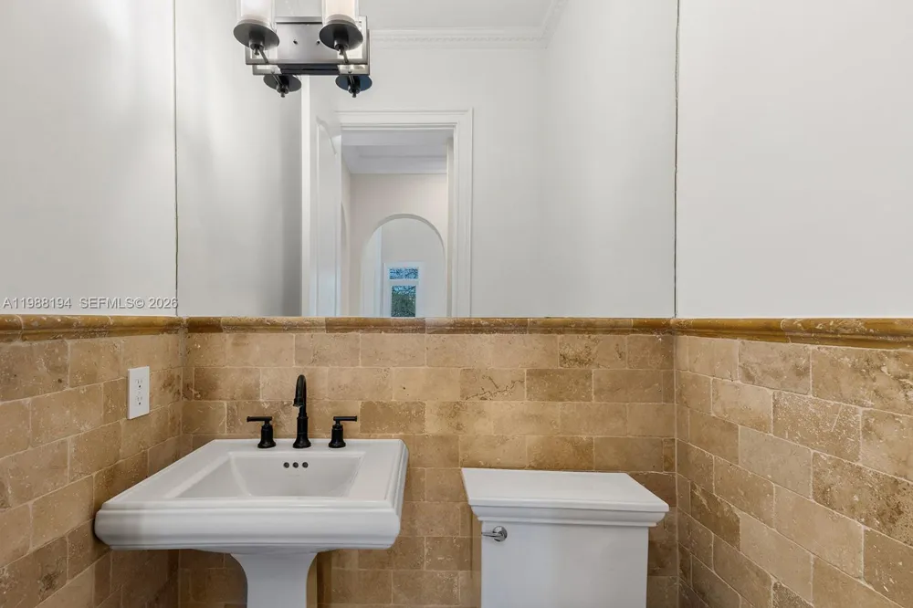 6200 SW 130th Ter Pinecrest, FL 33156