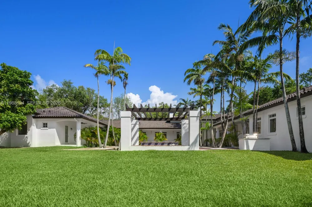 6200 SW 130th Ter Pinecrest, FL 33156