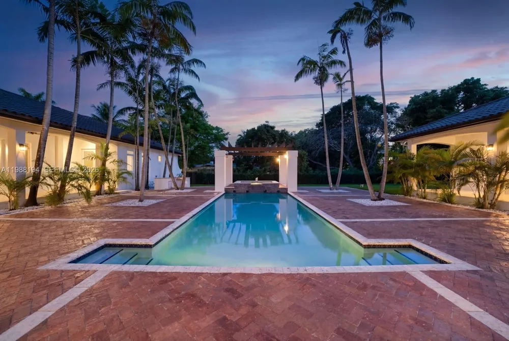 6200 SW 130th Ter Pinecrest, FL 33156