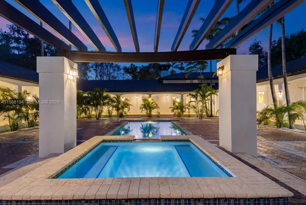 6200 SW 130th Ter Pinecrest, FL 33156