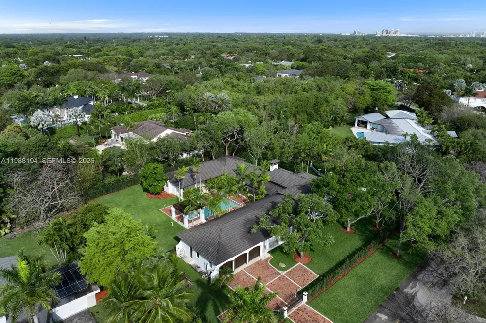 6200 SW 130th Ter Pinecrest, FL 33156