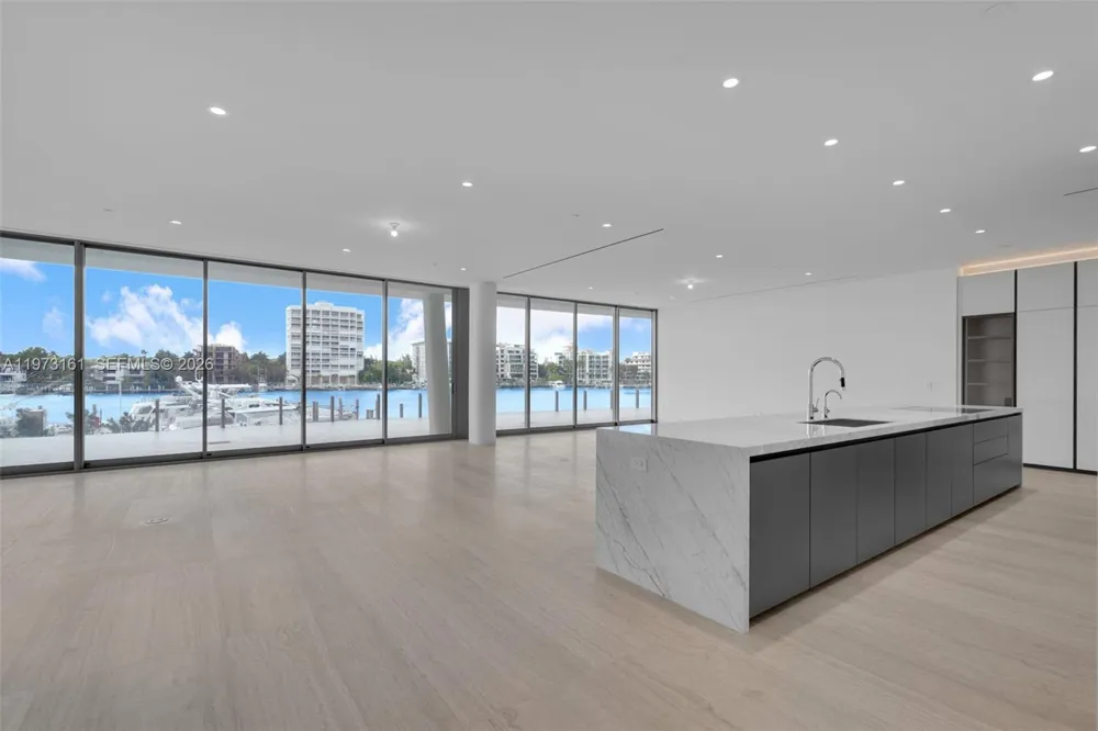 5 Grove Isle Drive #S203 Coconut Grove, FL 33133