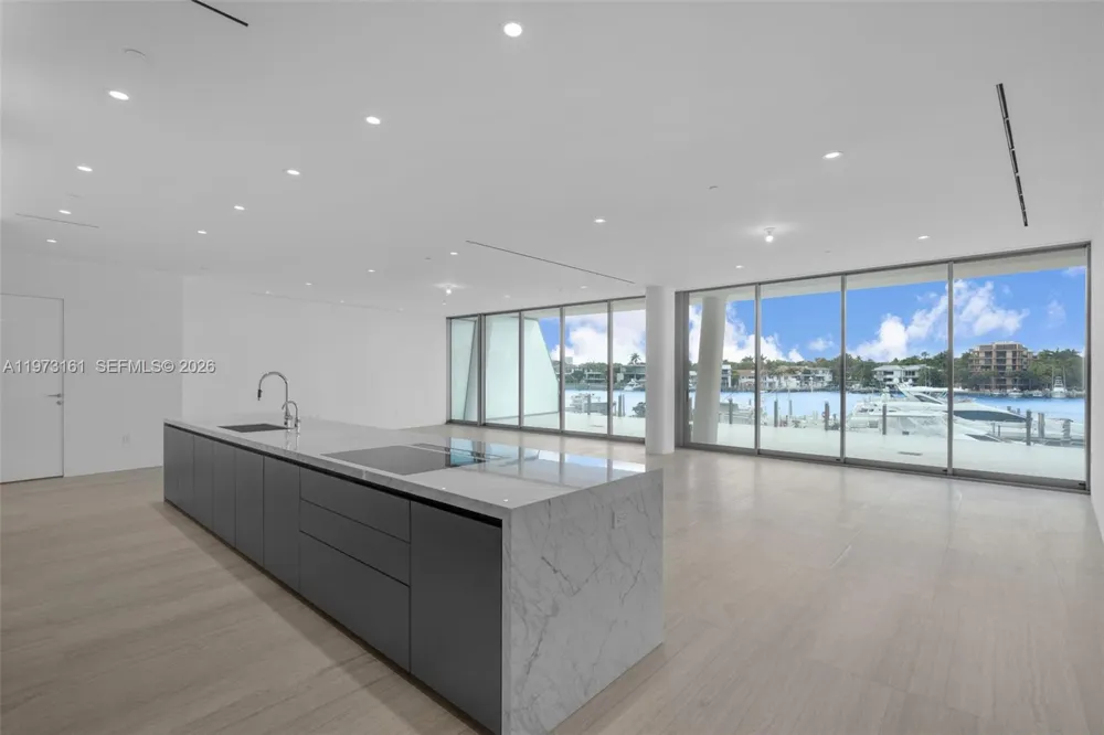5 Grove Isle Drive #S203 Coconut Grove, FL 33133