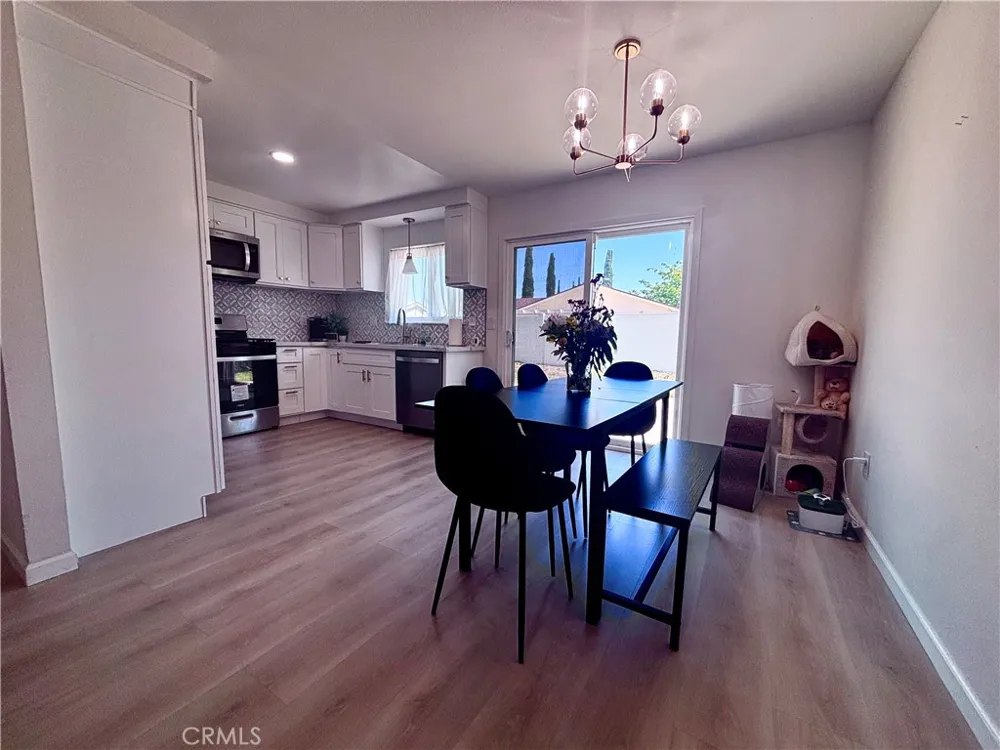 2969 Crestwood Place Riverside, CA 92503